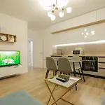 Miku Apartment-Premium 2Bd At Wilson Square